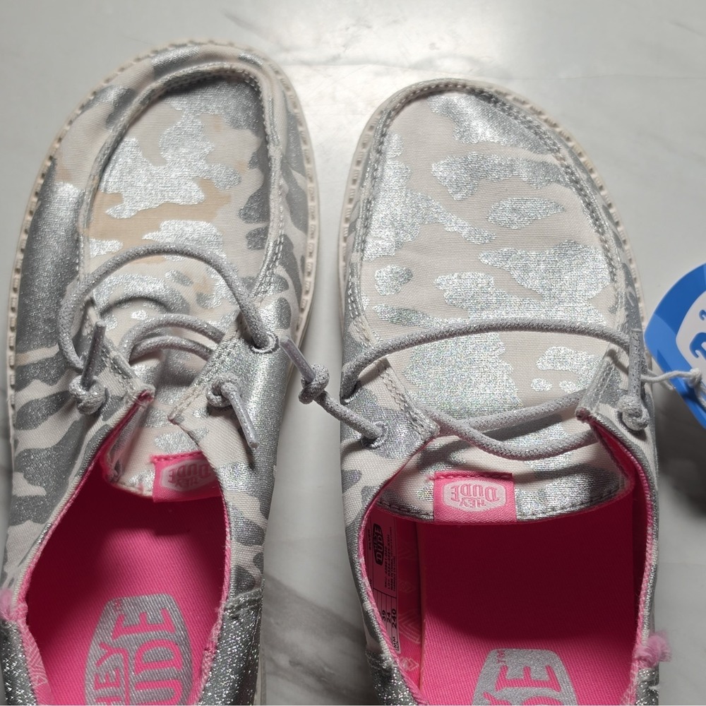 Hey Dude Wendy Funk Camo Silver Pink Canvas Lace-Up Sneakers Unisex‎ US 8